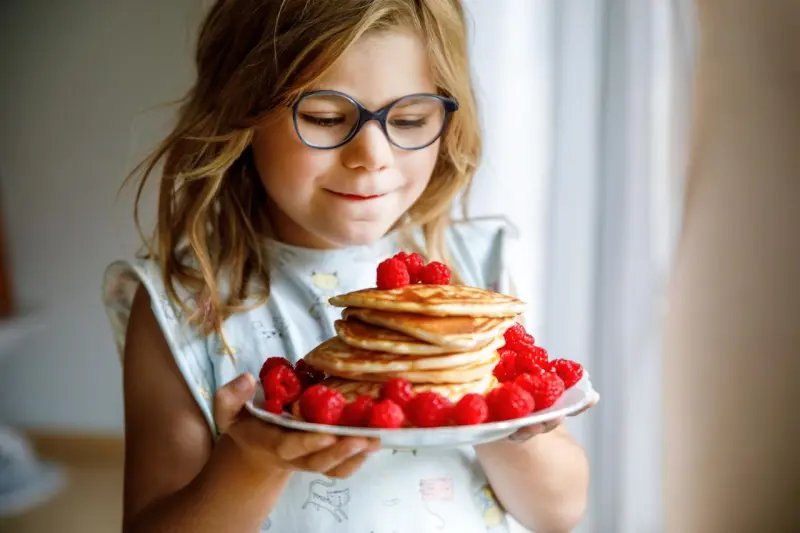 10 правил идеального завтрака для школьника от эксперта по питанию завтрак, дети, диетолог, питание, каша, творог, омлет, здоровье, советы
