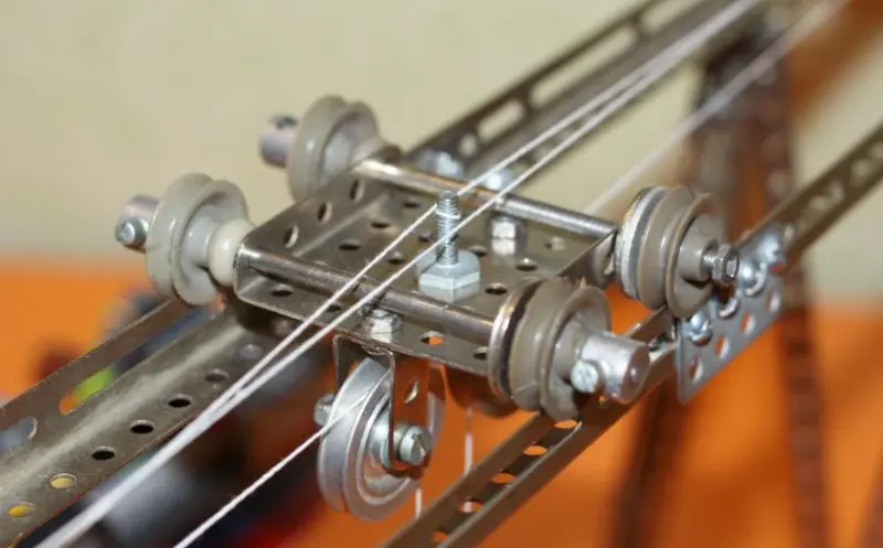 Советские конструкторы: от металлических пластин до пластиковых шедевров СССР, конструктор, игрушки, ностальгия, детство, советские игрушки, металлический конструктор, пластиковый конструктор