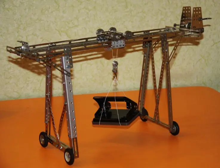 Советские конструкторы: от металлических пластин до пластиковых шедевров СССР, конструктор, игрушки, ностальгия, детство, советские игрушки, металлический конструктор, пластиковый конструктор