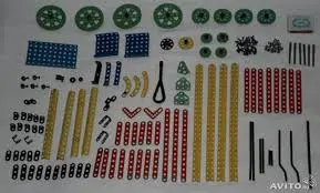 Советские конструкторы: от металлических пластин до пластиковых шедевров СССР, конструктор, игрушки, ностальгия, детство, советские игрушки, металлический конструктор, пластиковый конструктор