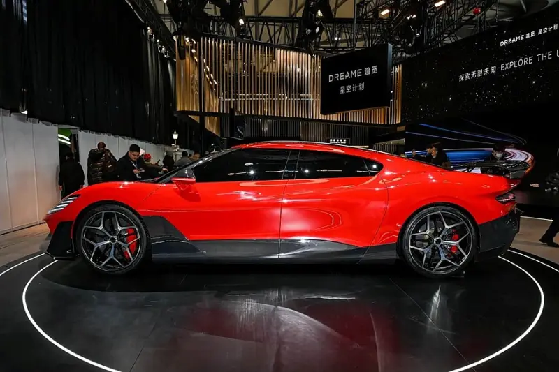 Китайский гигант бытовой техники показал суперкар с реактивными двигателями: разгон до сотни за 0,9 секунды