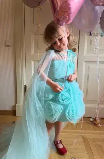 4 года — не шутка! Виктория Шелягова умилила поклонников снимками подросшей внучки Виктория Шелягова, внучка, Ива, день рождения, Варвара Яковлева, семья, светская хроника, дети знаменитостей