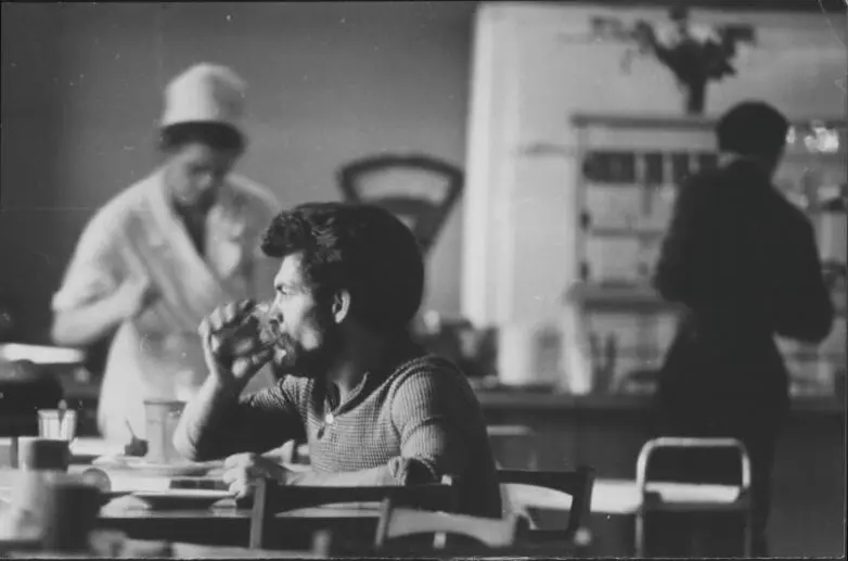 Часовая пауза: как проводили обеденный перерыв в СССР (28 архивных снимков) СССР, обед, перерыв, история, ретро, фотографии, советский союз, быт, рабочие, ностальгия