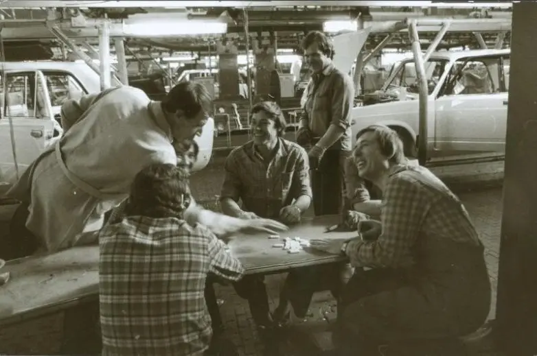 Часовая пауза: как проводили обеденный перерыв в СССР (28 архивных снимков) СССР, обед, перерыв, история, ретро, фотографии, советский союз, быт, рабочие, ностальгия