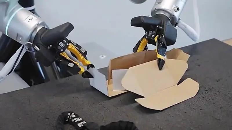 Китайский робот складывает коробки с пугающей аккуратностью