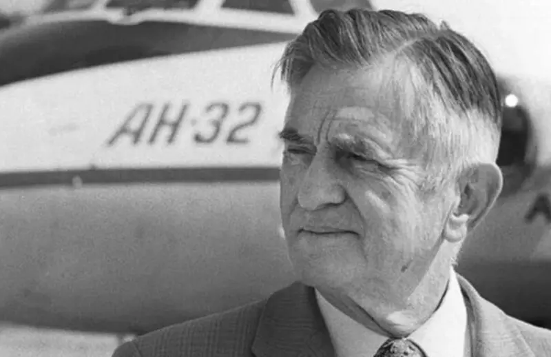 Рождённый летать в грязи: почему просторный Ан-10 вычеркнули из истории пассажирской авиации ан-10, олег антонов, турбовинтовый лайнер, аэрофлот, катастрофа ан-10, усталость металла, аи-20, гражданская авиация ссср