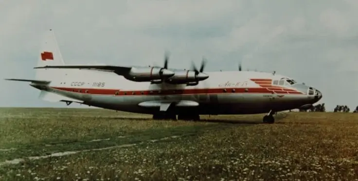 Рождённый летать в грязи: почему просторный Ан-10 вычеркнули из истории пассажирской авиации ан-10, олег антонов, турбовинтовый лайнер, аэрофлот, катастрофа ан-10, усталость металла, аи-20, гражданская авиация ссср