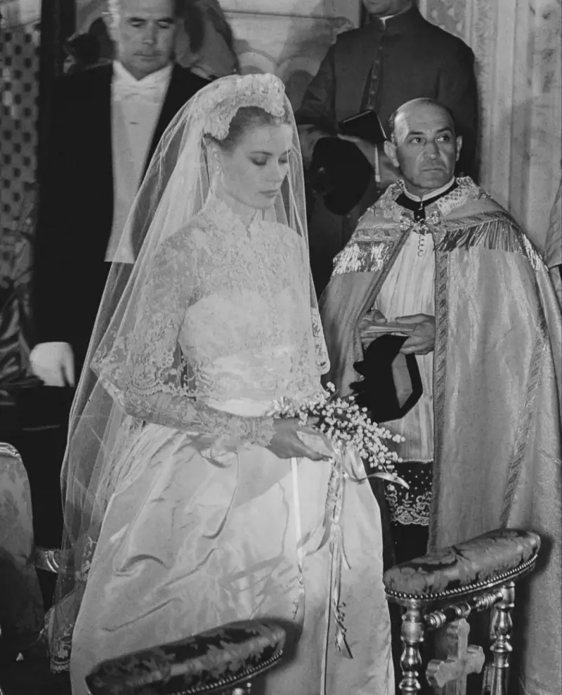 15 лет спустя: невероятные детали свадебного платья Кейт Миддлтон, о которых вы не догадывались Кейт Миддлтон, Сара Бертон, Alexander McQueen, свадебное платье, королевская семья, мода, история, годовщина