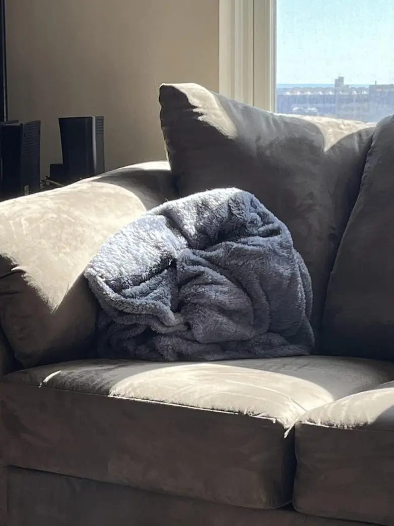 30 фото, после которых вы начнете подозревать каждую розетку в наличии души парейдолия, лица, предметы, фото, приколы, подборка, удивительное рядом