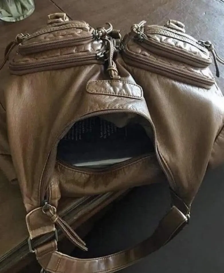 30 фото, после которых вы начнете подозревать каждую розетку в наличии души парейдолия, лица, предметы, фото, приколы, подборка, удивительное рядом