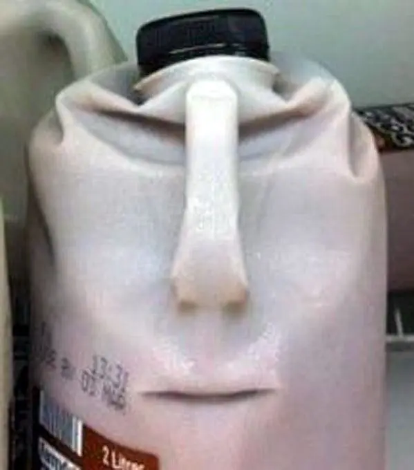 30 фото, после которых вы начнете подозревать каждую розетку в наличии души парейдолия, лица, предметы, фото, приколы, подборка, удивительное рядом