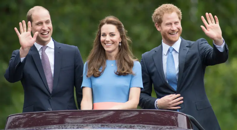 Пять серьёзных испытаний, которые не разрушили брак Уильяма и Кейт Кейт Миддлтон, принц Уильям, королевская семья, отношения, кризис, онкология, принц Гарри, Меган Маркл, Роуз Хэнбери, папарацци