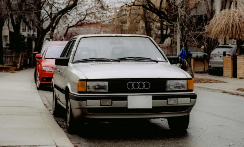 Топ-10 машин 90-х: на чём ездили «братки»? авто 90-х, бандитские машины, BMW E34, Mercedes W140, Jeep Grand Cherokee, ГАЗ-3102, Lincoln Town Car