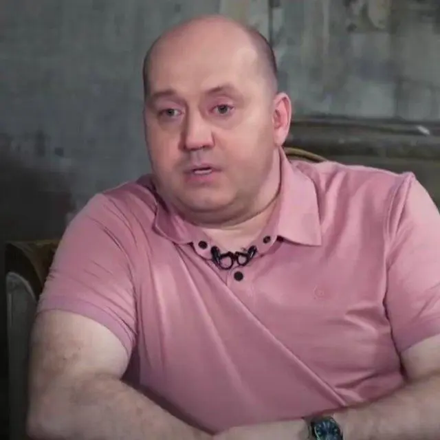 Неузнаваемый Бурунов: как «пухлый» комик из «Полицейского с Рублевки» стал подтянутым красавцем Сергей Бурунов, похудение, трансформация, спортзал, диета, Полицейский с Рублевки, комик, качок