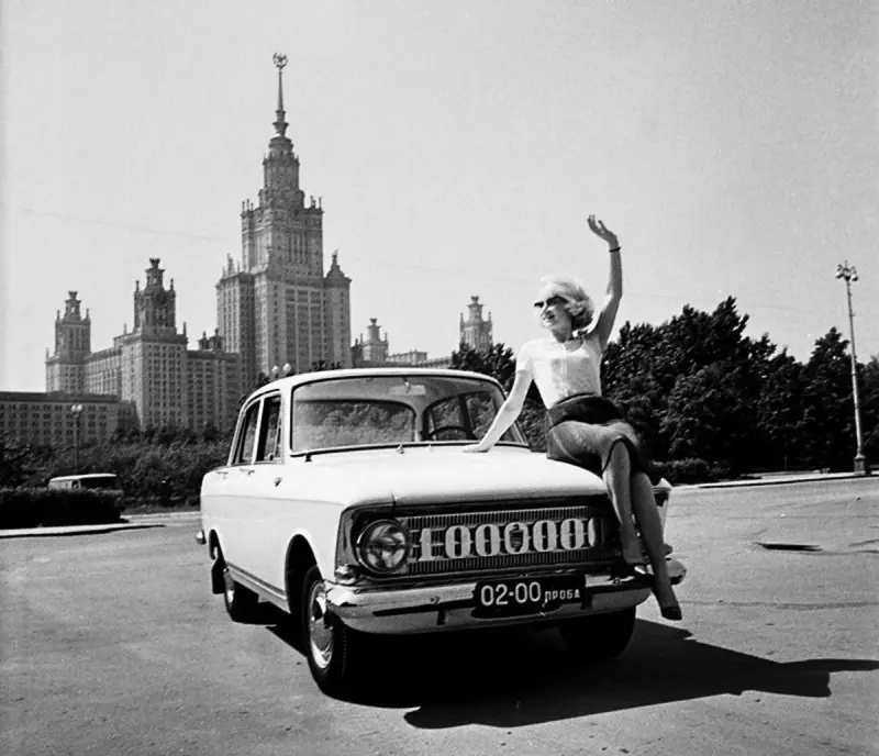 Прогулка по Москве 1967 года: юбилейный год в уникальных снимках