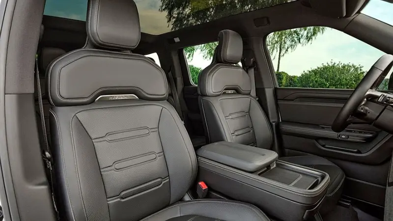 Rivian R2 готовит сюрпризы: анонсированы новые версии, включая мощный R2X Rivian, R2, R2X, электромобили, новинки, кроссовер, модификации, автоновости