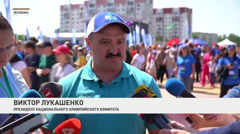 «Становится копией отца»: как за год изменился Николай Лукашенко Николай Лукашенко, Александр Лукашенко, парад Победы, внешность, изменения, поклонницы, сходство, сын президента, Беларусь