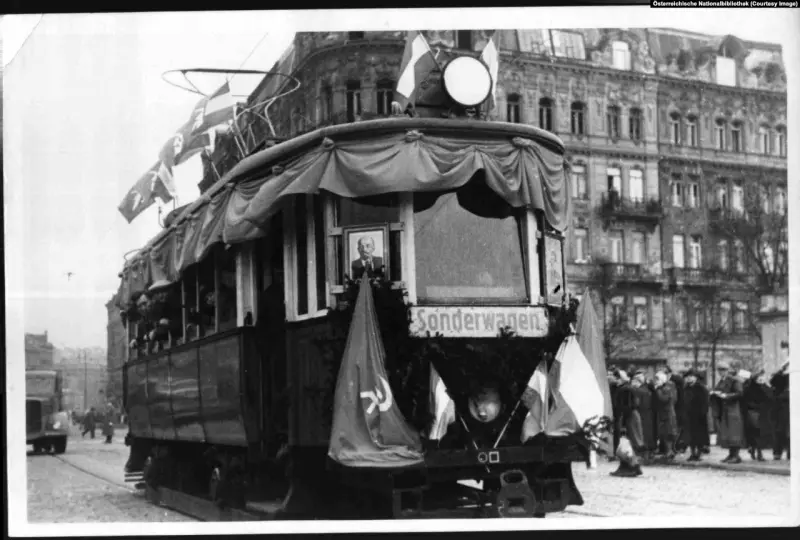 Советские войска в Вене: история в фотографиях