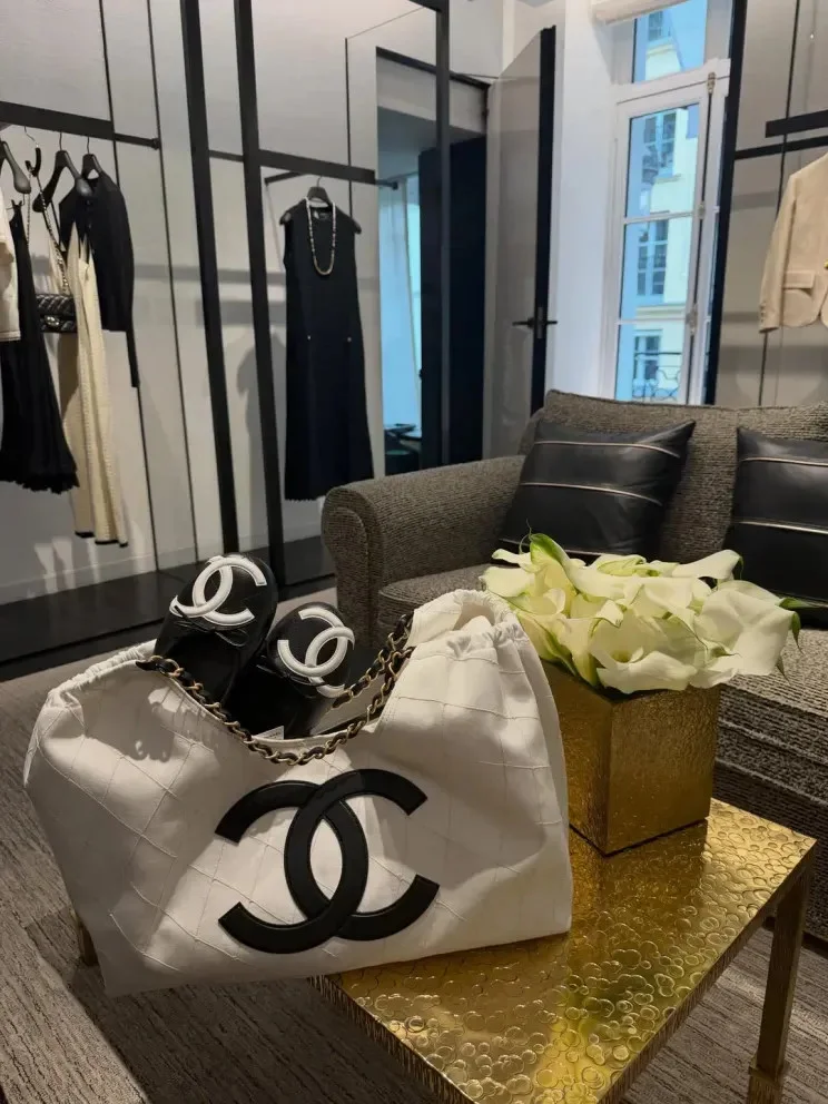 «Признак деревни»: Рудковскую раскритиковали за фото в Chanel Яна Рудковская, Chanel, мода, скандал, люкс, высмеяли, Instagram, Плющенко, фото, новости