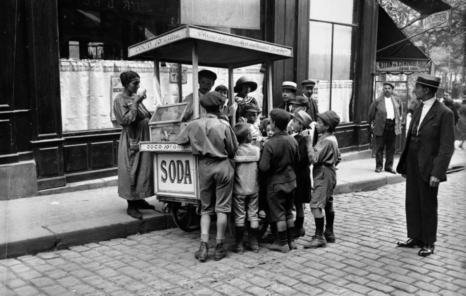Как жили парижане в «ревущие двадцатые»: 20 атмосферных снимков Париж, 1920-е, история, ретро, Франция, фото, джаз, ревущие двадцатые
