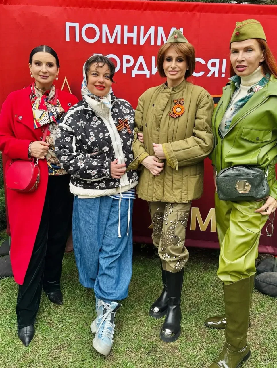 «Лучше бы на фронт съездили»: Киркоров и Рудковская устроили патриотический корпоратив и нарвались на шквал критики Киркоров, Рудковская, скандал, патриотизм, вечеринка, 9 Мая, голые вечеринки, Сплетник, звезды, эпатаж, критика
