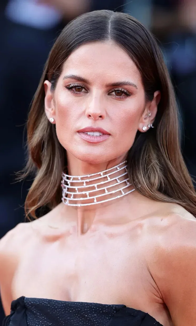 «Перекроила себя»: как изменилась экс-ангел Victoria’s Secret Изабель Гулар Изабель Гулар, Канны, Victoria's Secret, пластическая хирургия, внешность, фото, 2026