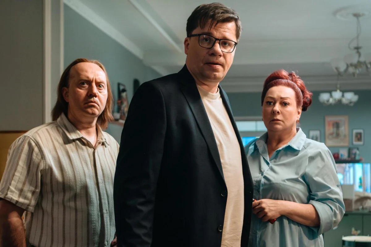 7 свежих комедий с актерским составом мечты комедии, сериалы, фильмы, актеры, подборка, кино