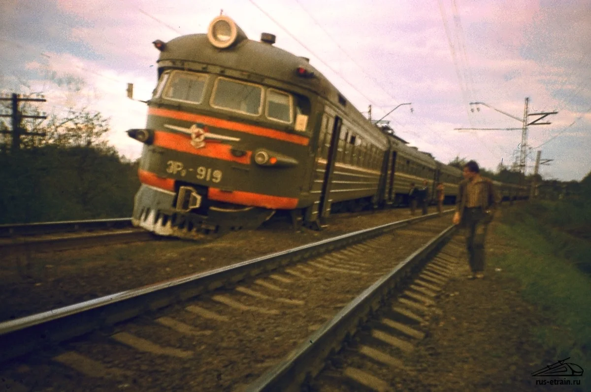 Россия 1994 года в архивных кадрах: от МММ до приезда Солженицына 1994 год, россия, ммм, солженицын, архивные фото, 90-е, пугачёва, киркоров, ельцин, суздаль, владивосток, псков