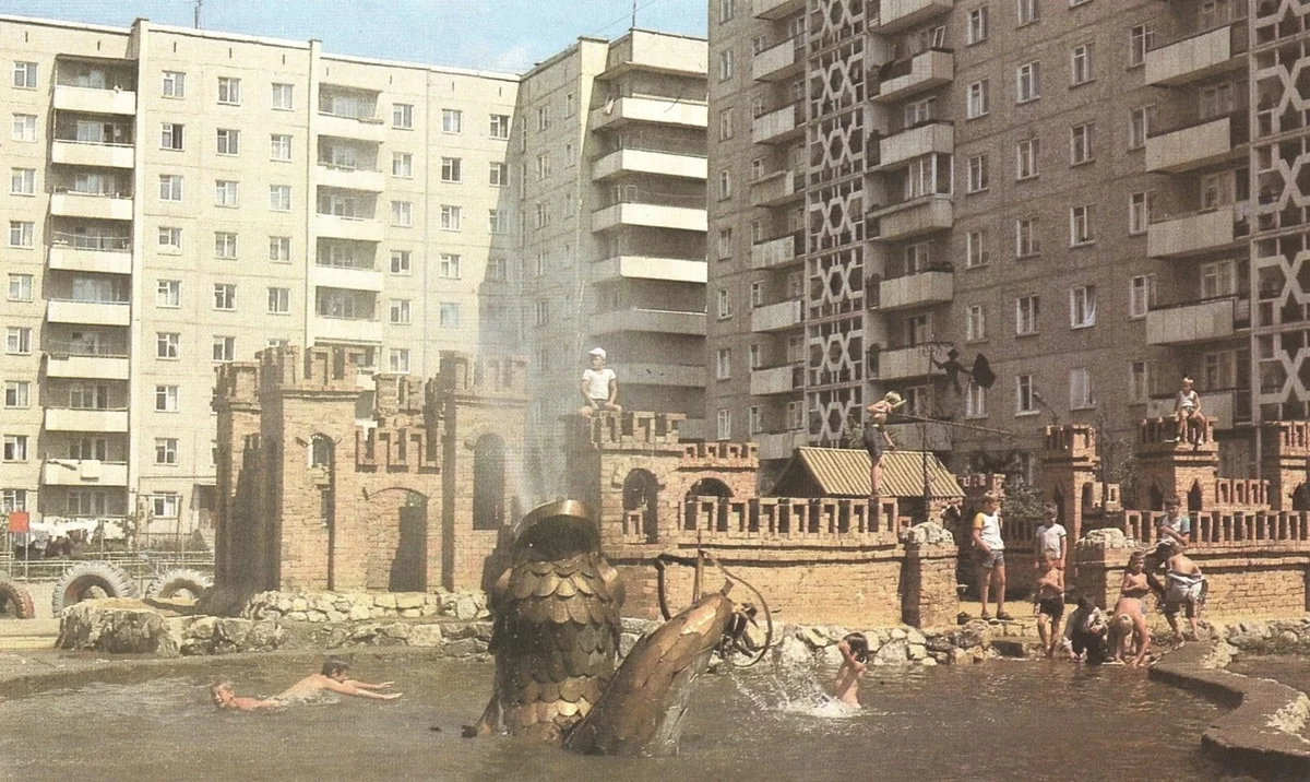 Россия 1994 года в архивных кадрах: от МММ до приезда Солженицына 1994 год, россия, ммм, солженицын, архивные фото, 90-е, пугачёва, киркоров, ельцин, суздаль, владивосток, псков