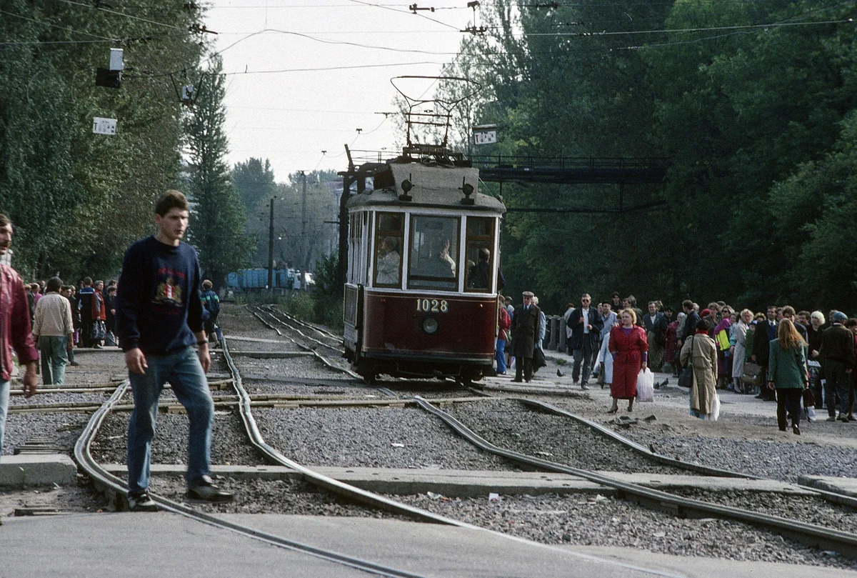 Россия 1994 года в архивных кадрах: от МММ до приезда Солженицына 1994 год, россия, ммм, солженицын, архивные фото, 90-е, пугачёва, киркоров, ельцин, суздаль, владивосток, псков