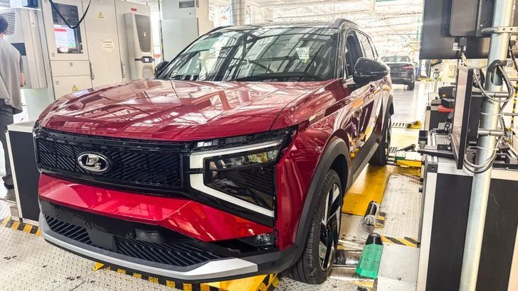 АвтоВАЗ раскрыл планы на «Ладу Азимут»: 70 тысяч кроссоверов в год для российского рынка АвтоВАЗ, Lada Azimut, кроссовер, Сергей Чемезов, Тольятти, новый автомобиль, российский автопром, характеристики, цена, производство, новости