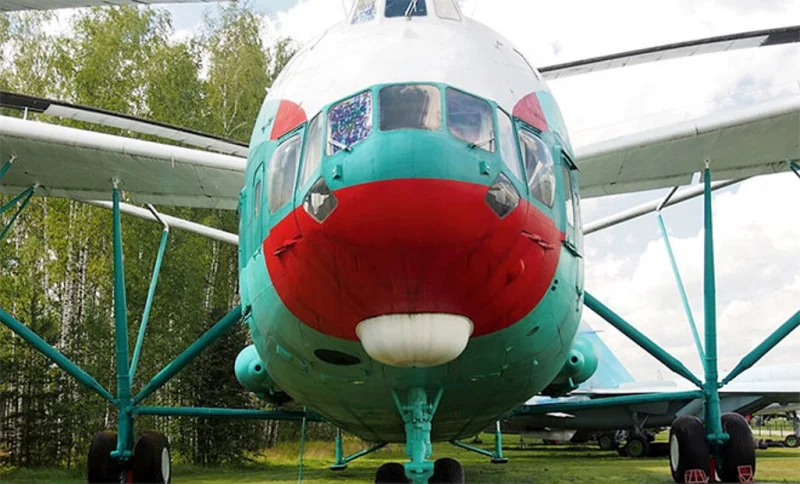 Ми-12: Как выглядит и летает самый большой вертолет в мире Ми-12, В-12, вертолет, авиация, рекорд, СССР, Ле-Бурже, Миль, гигант, история, техника