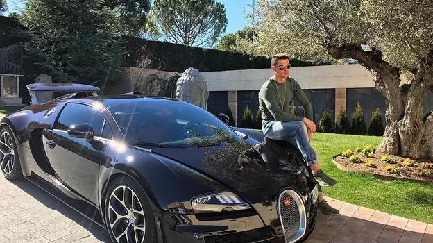 «Чеченский Халк» заявил о покупке Bugatti у Криштиану Роналду Асхаб Тамаев, Чеченский Халк, Bugatti, Криштиану Роналду, покупка, авто, коллекция, пиар