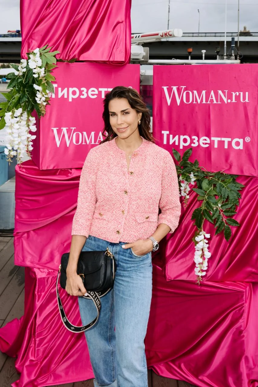 Розовый круиз Woman.ru: как звезды открывали летний сезон на Москве-реке Woman.ru, круиз, Москва-река, звезды, Полина Диброва, Анетта Орлова, Катя Кабак, светское мероприятие