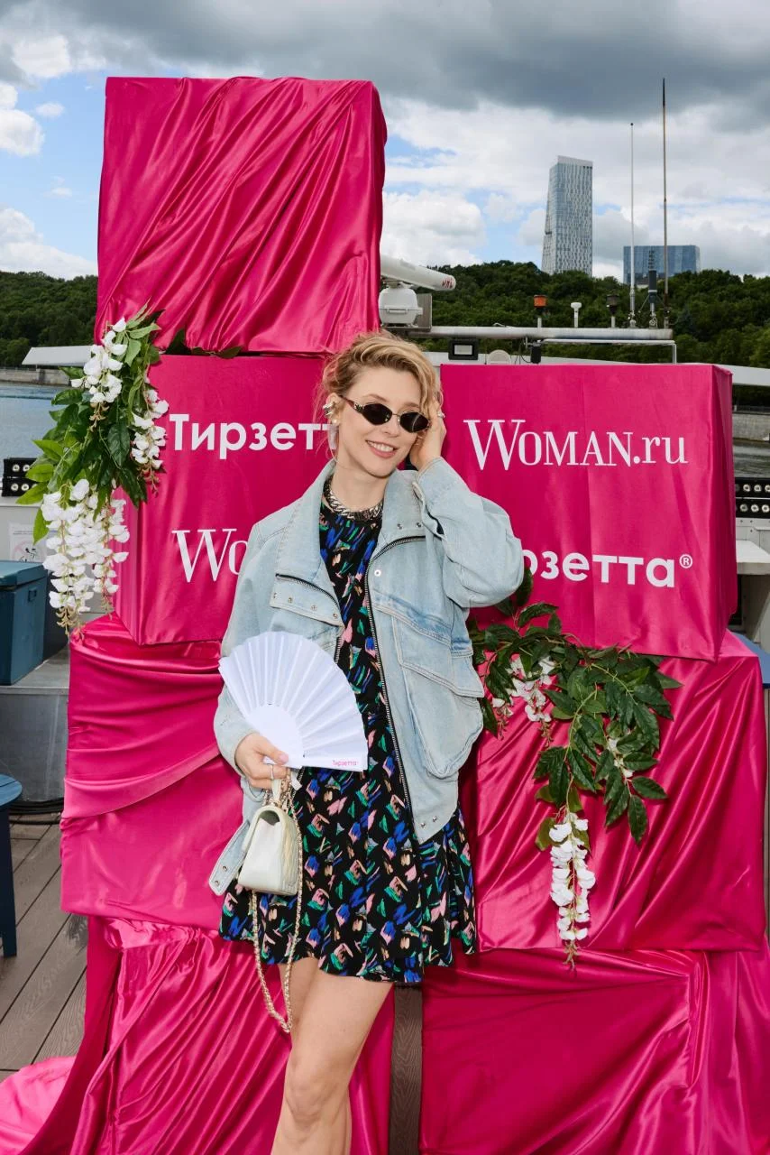 Розовый круиз Woman.ru: как звезды открывали летний сезон на Москве-реке Woman.ru, круиз, Москва-река, звезды, Полина Диброва, Анетта Орлова, Катя Кабак, светское мероприятие