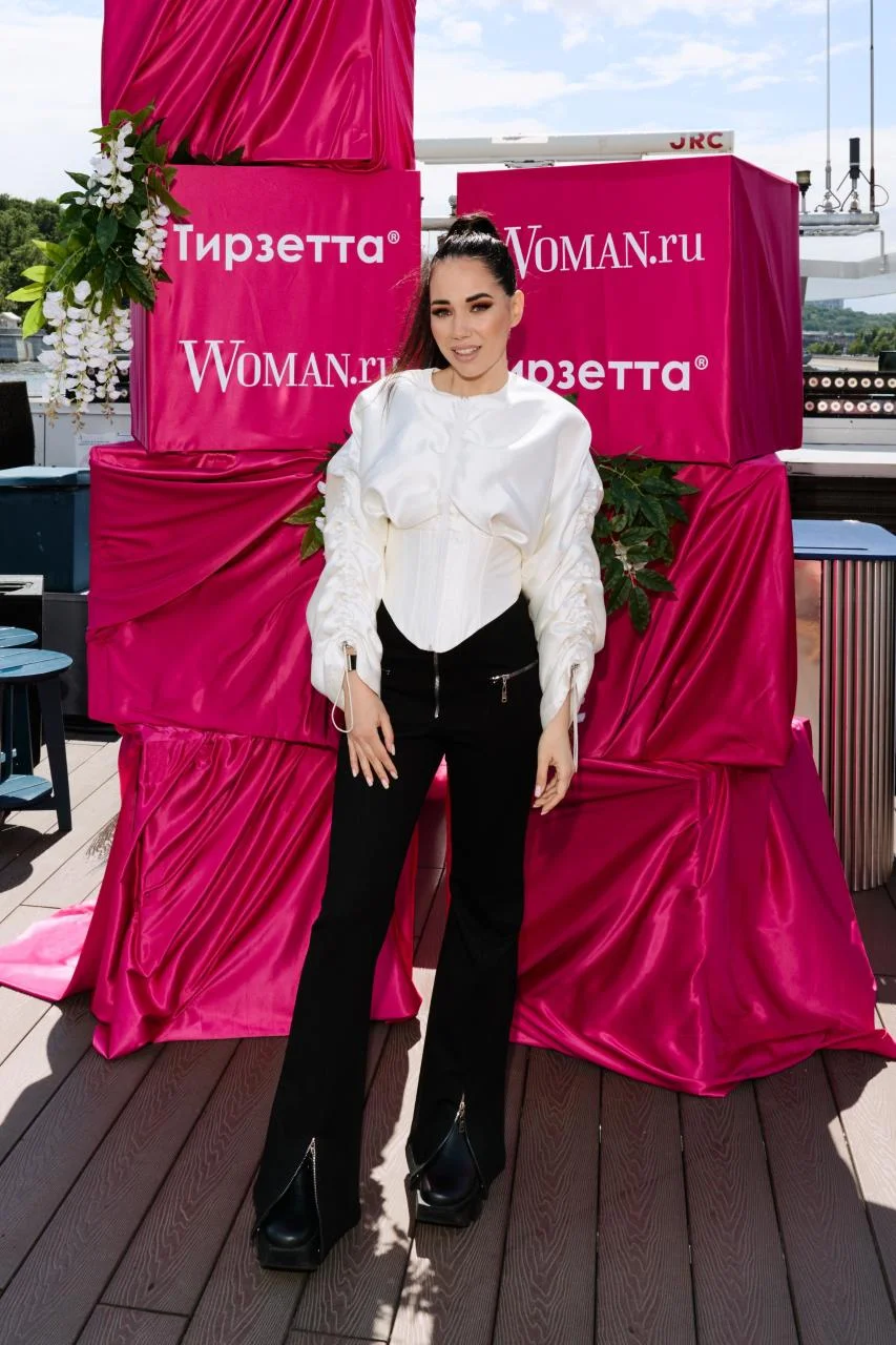 Розовый круиз Woman.ru: как звезды открывали летний сезон на Москве-реке Woman.ru, круиз, Москва-река, звезды, Полина Диброва, Анетта Орлова, Катя Кабак, светское мероприятие