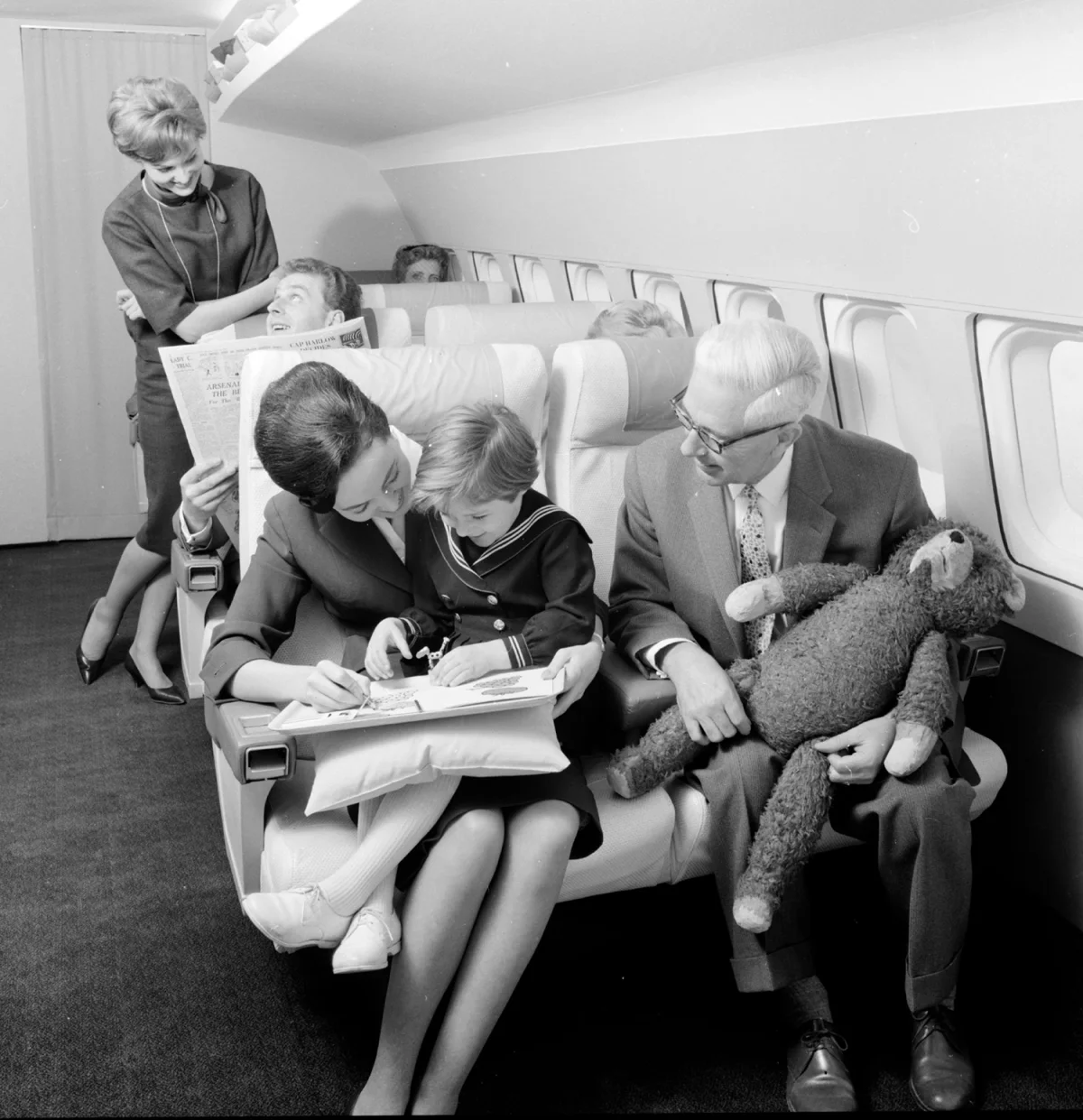 Золотая эра авиации: как выглядел бизнес-класс Swissair в 60-е Золотая эра авиации: как выглядел бизнес-класс Swissair в 60-е swissair, 60-е, авиация, бизнес-класс, ретро, золотая эра, швейцария, архивные фото, путешествия