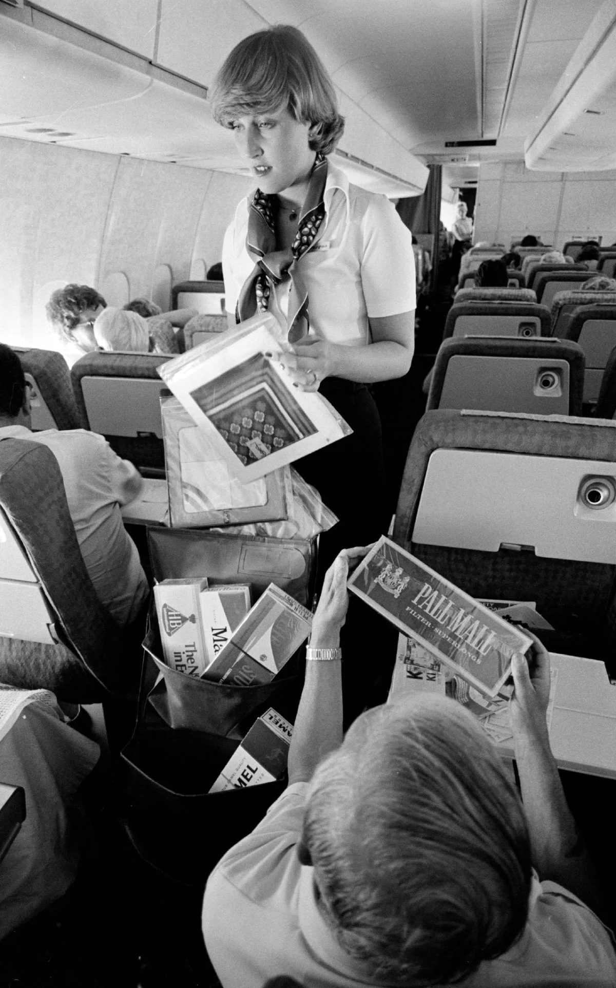 Золотая эра авиации: как выглядел бизнес-класс Swissair в 60-е Золотая эра авиации: как выглядел бизнес-класс Swissair в 60-е swissair, 60-е, авиация, бизнес-класс, ретро, золотая эра, швейцария, архивные фото, путешествия