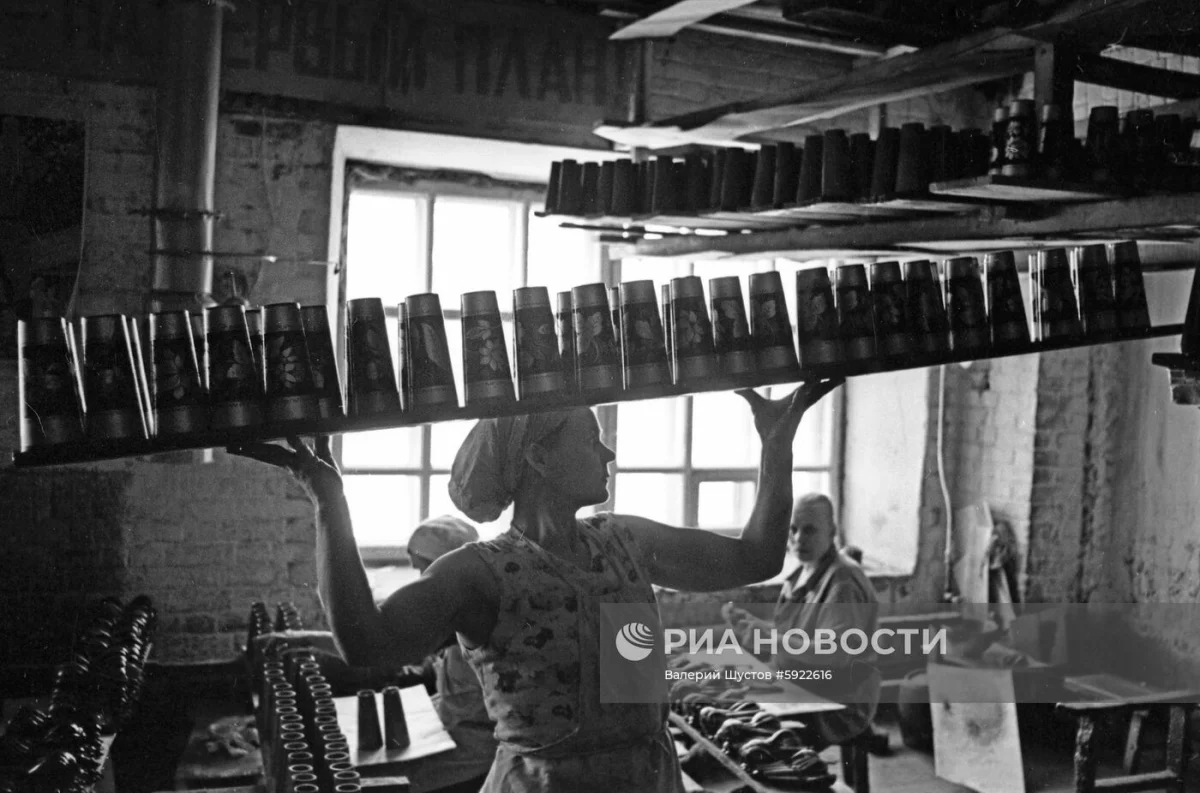 Золото без золота: как хохлома стала языком современной моды хохлома, мода, дизайн, русский стиль, люкс, народные промыслы