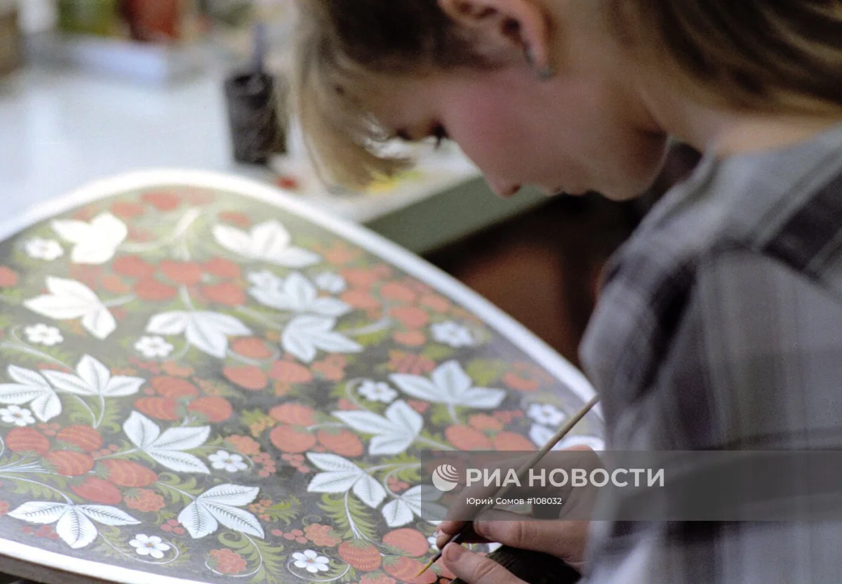 Золото без золота: как хохлома стала языком современной моды хохлома, мода, дизайн, русский стиль, люкс, народные промыслы