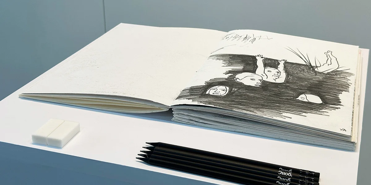 Стереть, дорисовать, оставить: как прошел эксперимент «Сноба» на ярмарке искусства