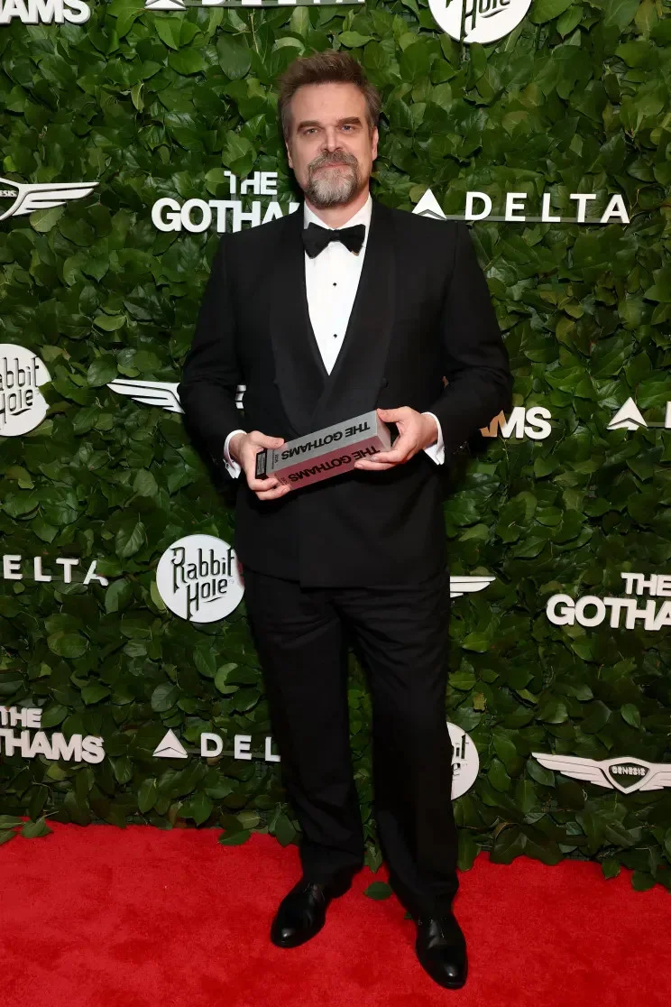 Звездный десант: кто блистал на премии Gotham Television Awards Gotham Television Awards, Мишель Пфайффер, Кейт Мара, Дэвид Харбор, Клэр Дэйнс, знаменитости, светская хроника, мода