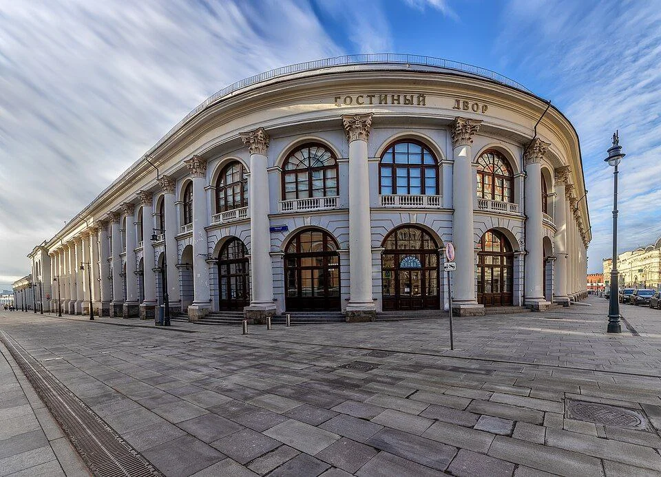 Московские прогулки: история в деталях Москва, история, архитектура, прогулки, старые фотографии, ГУМ, Красные ворота, Хамовники, Патриаршие пруды, Манеж