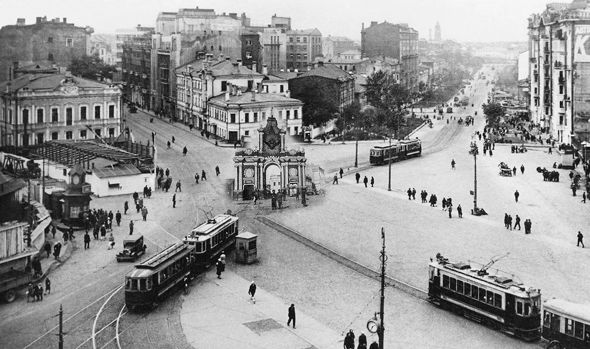 Московские прогулки: история в деталях Москва, история, архитектура, прогулки, старые фотографии, ГУМ, Красные ворота, Хамовники, Патриаршие пруды, Манеж