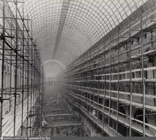 Московские прогулки: история в деталях Москва, история, архитектура, прогулки, старые фотографии, ГУМ, Красные ворота, Хамовники, Патриаршие пруды, Манеж