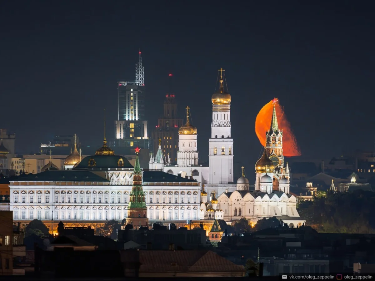 Московские прогулки: история в деталях Москва, история, архитектура, прогулки, старые фотографии, ГУМ, Красные ворота, Хамовники, Патриаршие пруды, Манеж