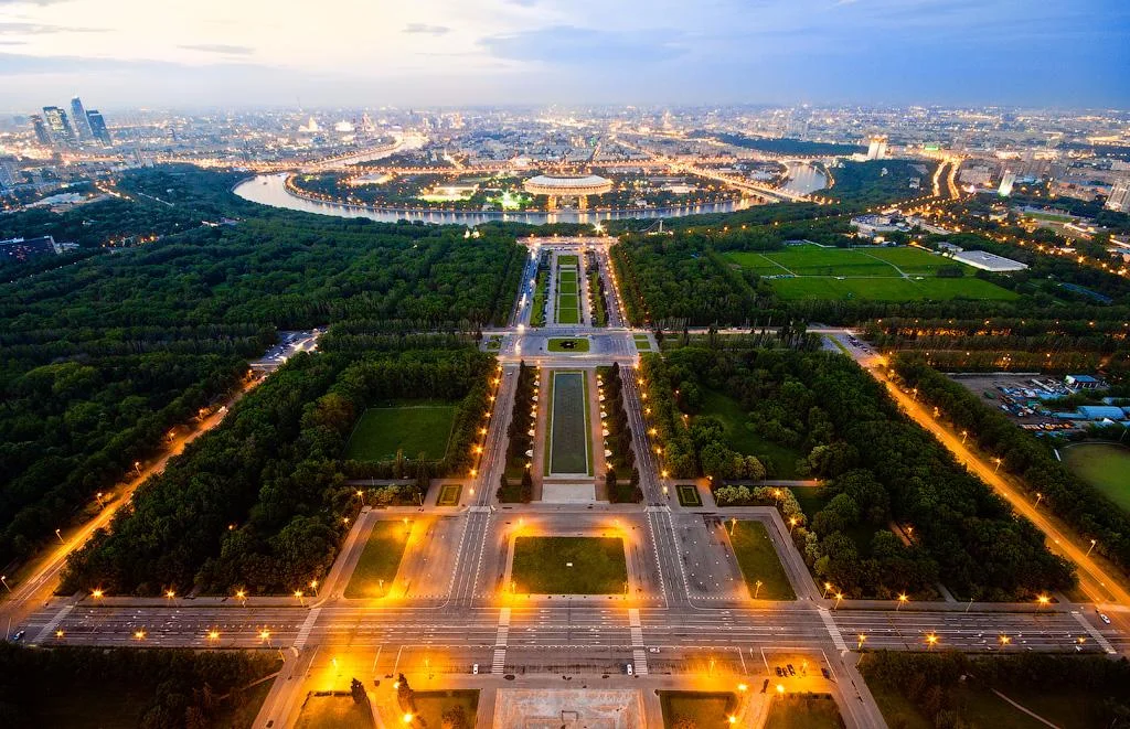 Московские прогулки: история в деталях Москва, история, архитектура, прогулки, старые фотографии, ГУМ, Красные ворота, Хамовники, Патриаршие пруды, Манеж