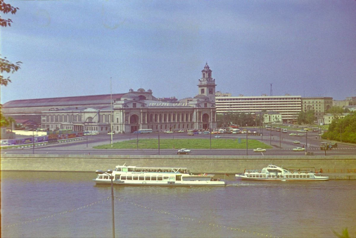 Московские прогулки: история в деталях Москва, история, архитектура, прогулки, старые фотографии, ГУМ, Красные ворота, Хамовники, Патриаршие пруды, Манеж
