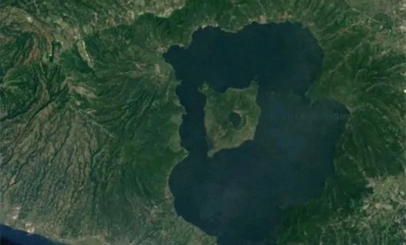 7 аномалий на спутниковых картах: от звезды в степи до красной воды спутниковые снимки, загадки, Google Earth, аномалии, геоглифы, природа, археология