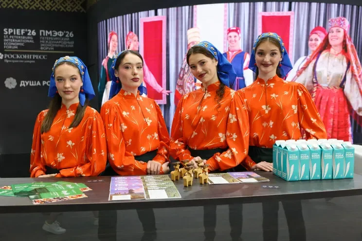 Школьница Собчак и бизнес-леди Ким: звездный старт ПМЭФ-2026 ПМЭФ-2026, знаменитости, Ксения Собчак